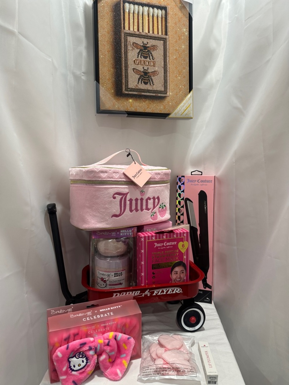 Red Wagon pull in the spa saving with this hello Kitty, bundle 15 items NWT